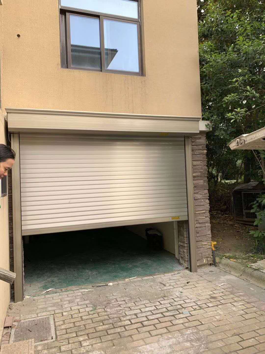 快速工業(yè)卷簾門(mén)離不開(kāi)哪些結(jié)構(gòu)？