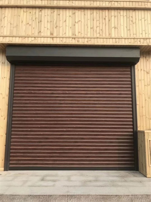 電動(dòng)卷簾門(mén)具有許多無(wú)可比擬的優(yōu)點(diǎn)！